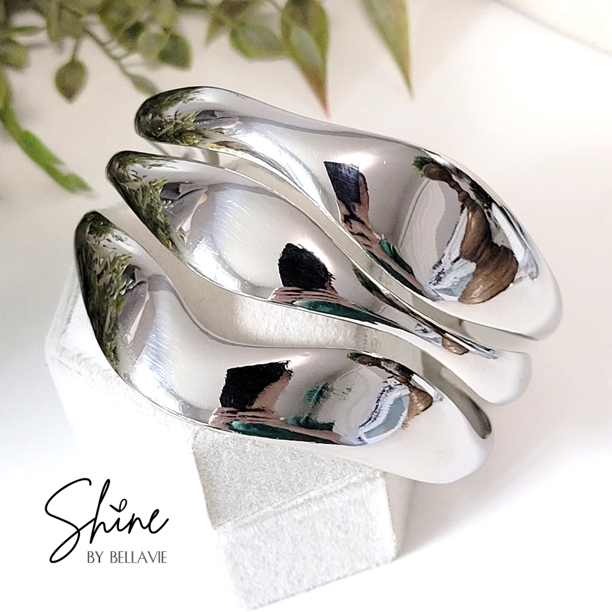 Cosenza Wave Cuff Bracelet
