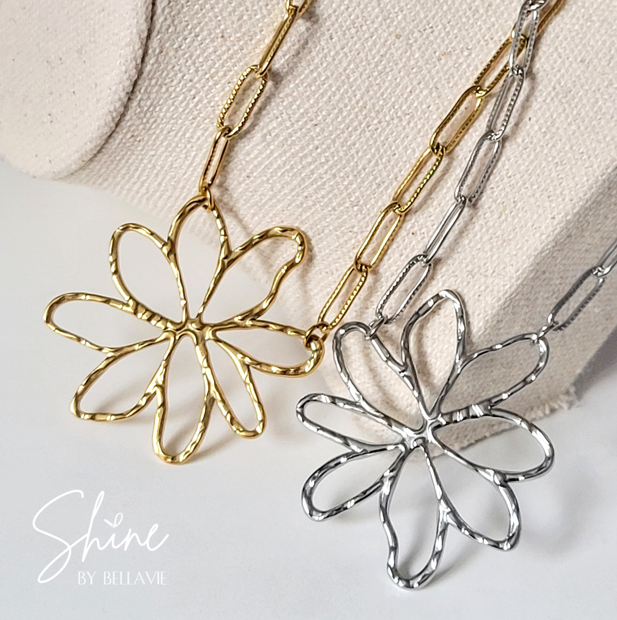 Daisy Flower Necklace