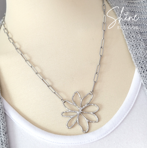Daisy Flower Necklace