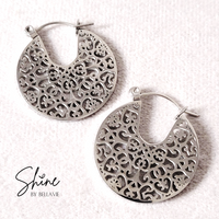 Dayna Filligree Disc Earrings