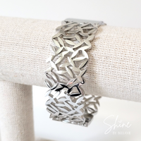Fallon Wide Leaves Hinged Bangle