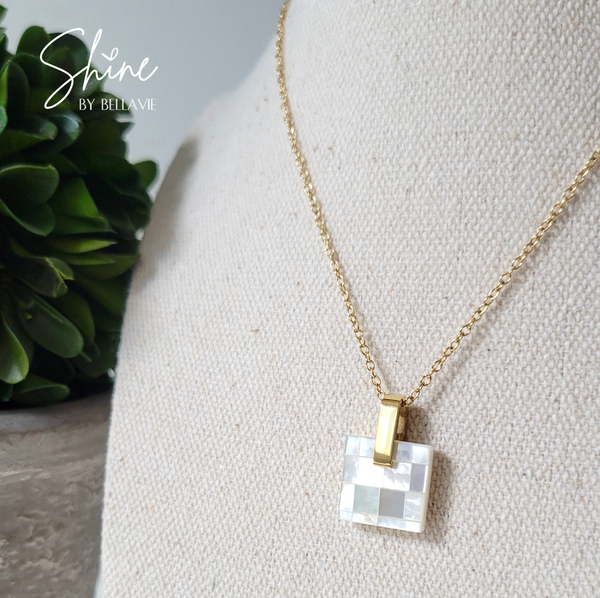 Mosaico Mother of Pearl Necklace