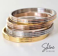 Strada Ribbed Hinged Bangle