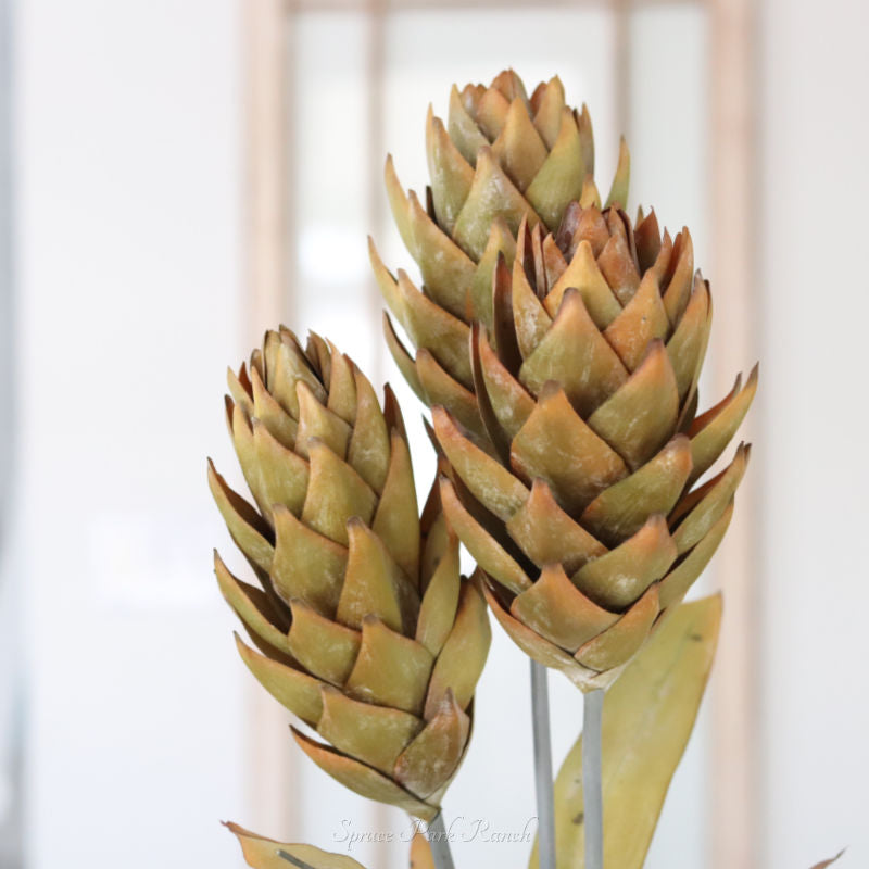 Light Yellow Ginger Triple Flower Stem 28"