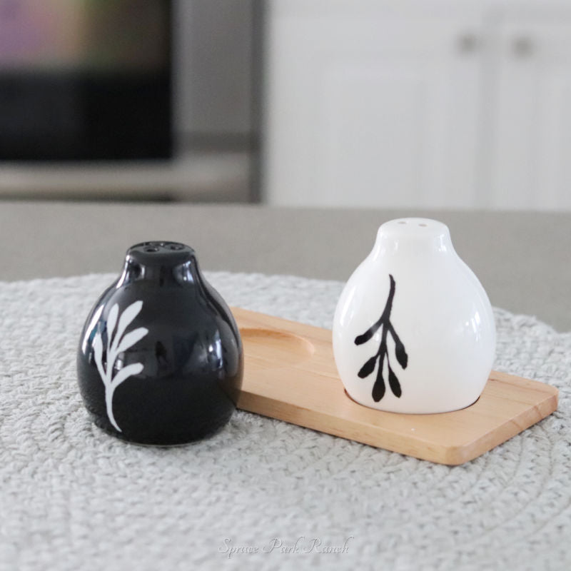 Leaf Salt and Pepper Set