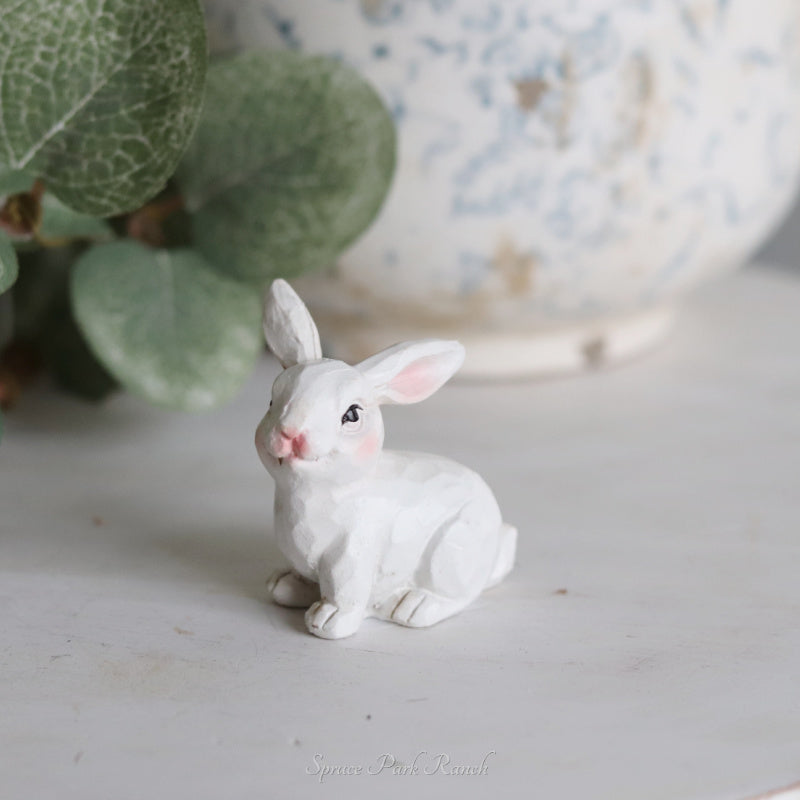 White Wood Look Resin Bunny Mini