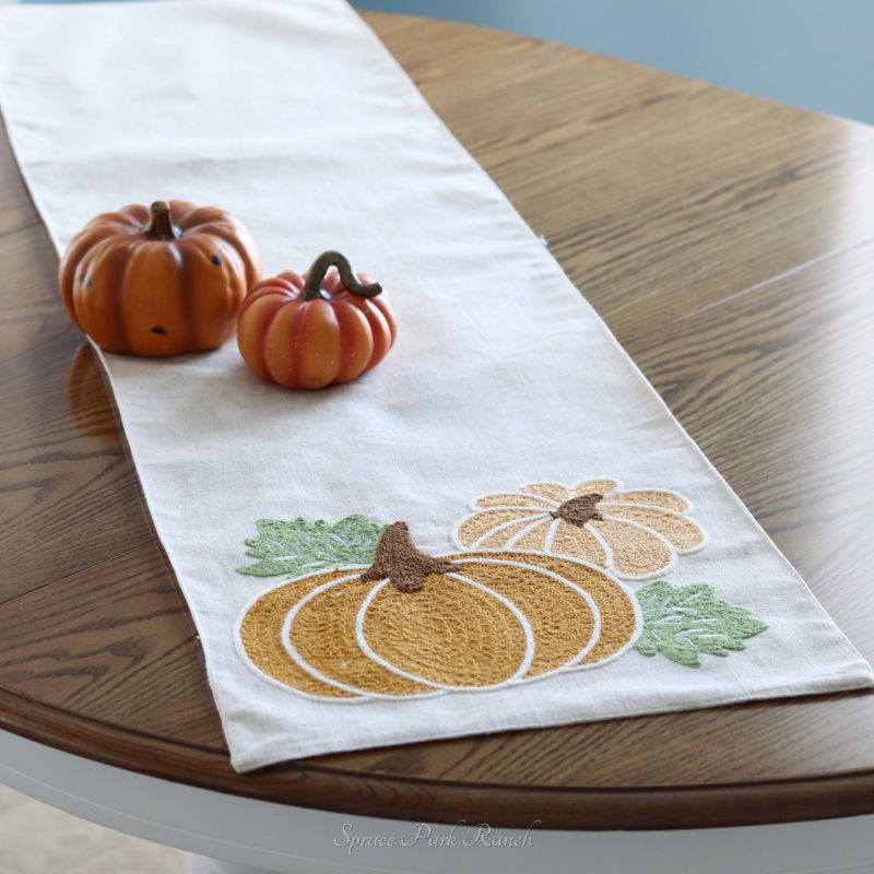 Pumpkin Applique Linen Table Runner