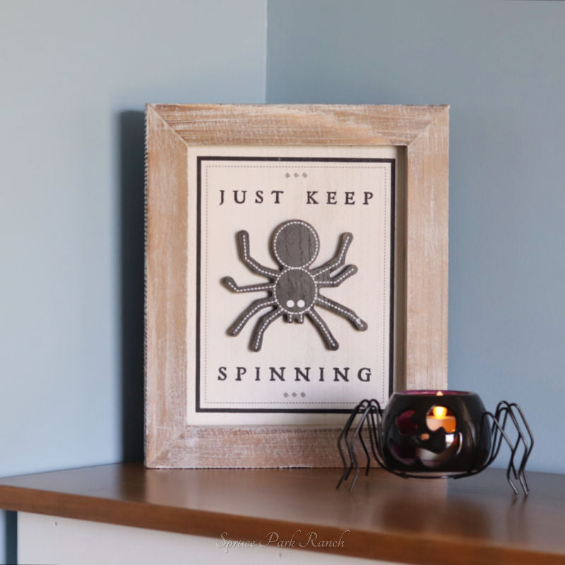 Reversible Wood Spider and Pumpkin Sign