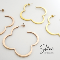 BELLAVIE Signature Quatrefoil Hoop Earrings